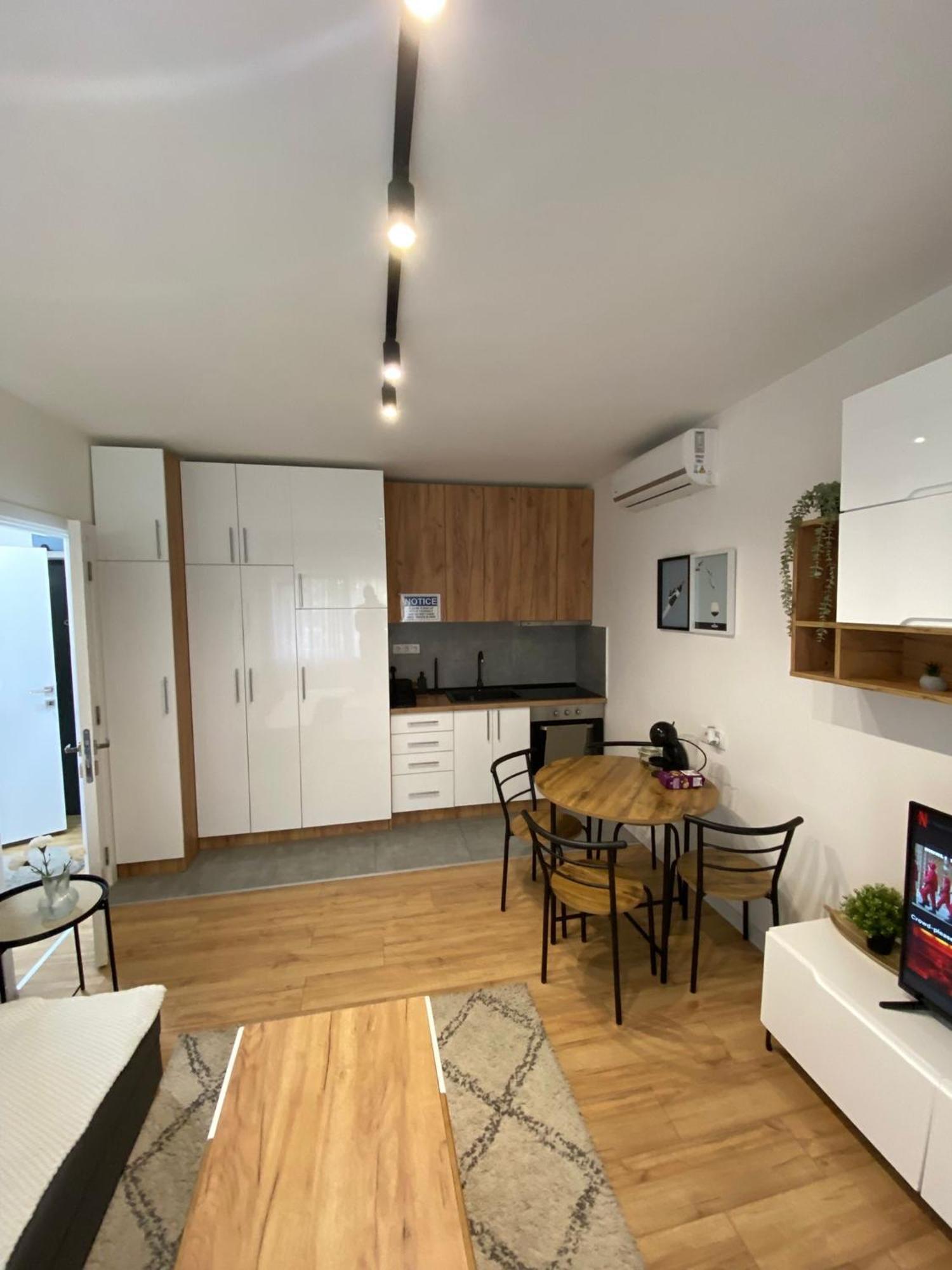 Urban Oasis Apartment Sajmiste Exteriör bild